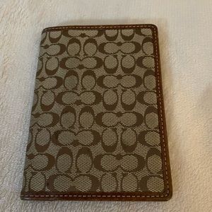 Coach passport holder (used, good condition)